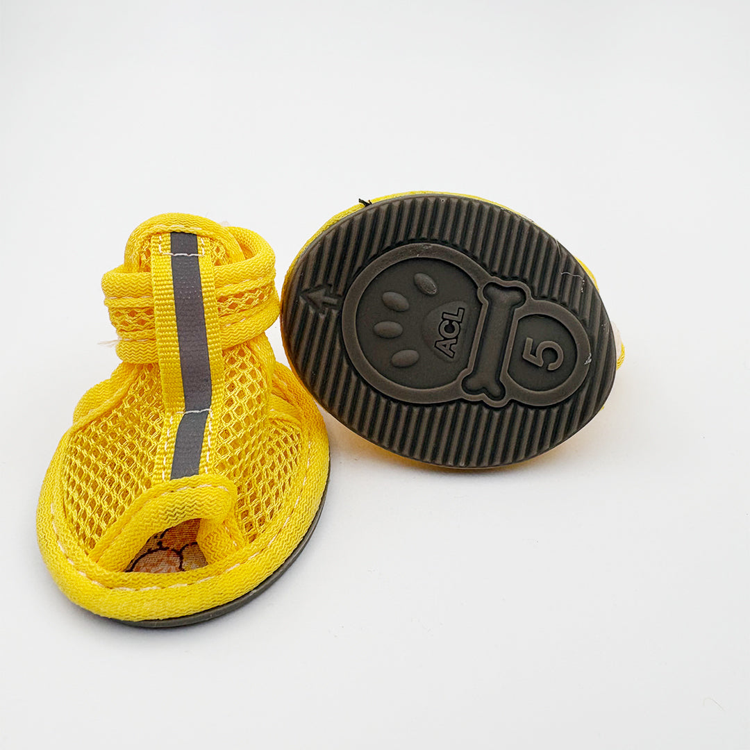 Anti-slip Yellow pet sandal with black sole on a white background 5 size
