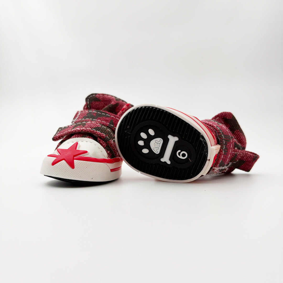 Dog shoe size chart for small breeds like Pomeranian, Shih Tzu, and Pug