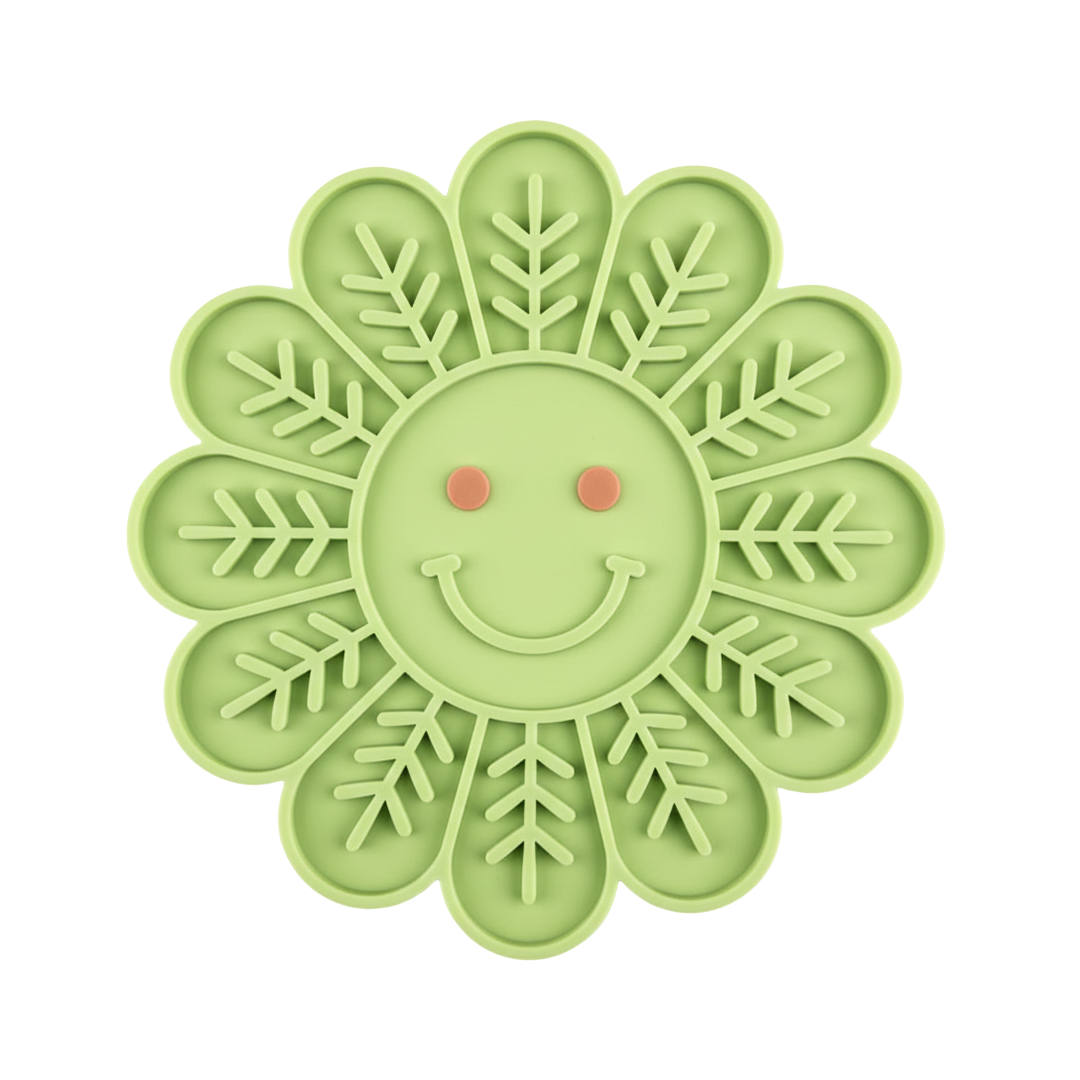 Flower shape slow feed mat – textured licking mat