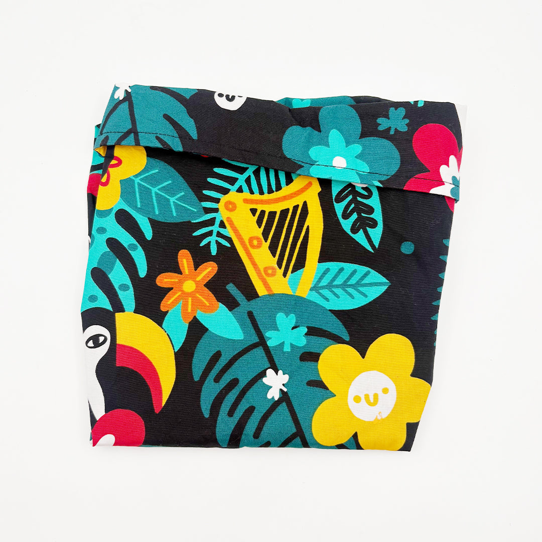 Illustration Print Dog Shirt folded
