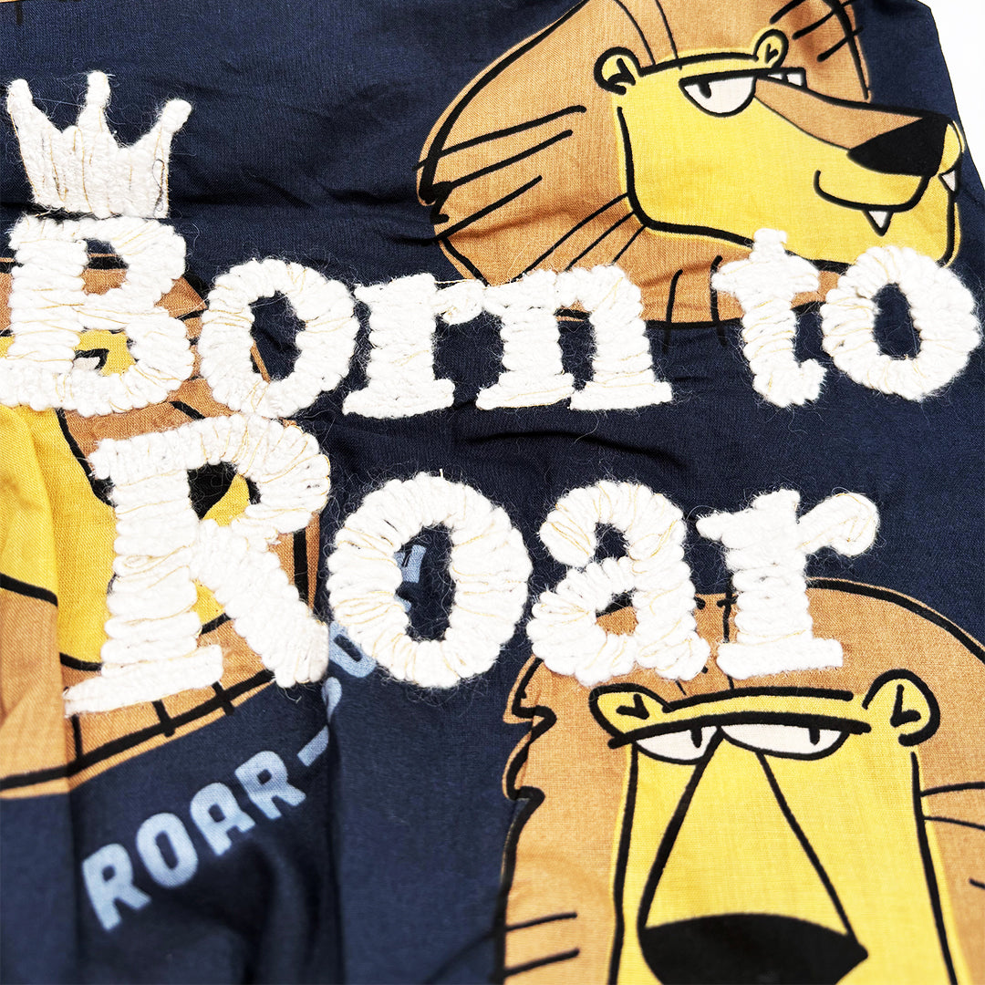 embroidered design - Lion Print Dog Shirt
