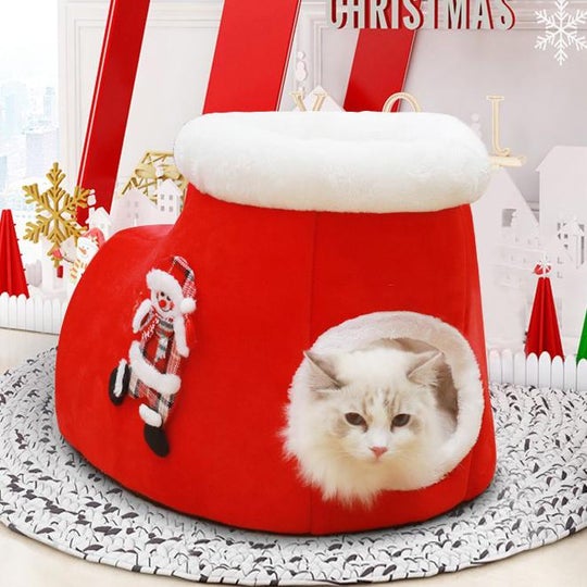 Santa-shoe-shaped-bed-for-pets