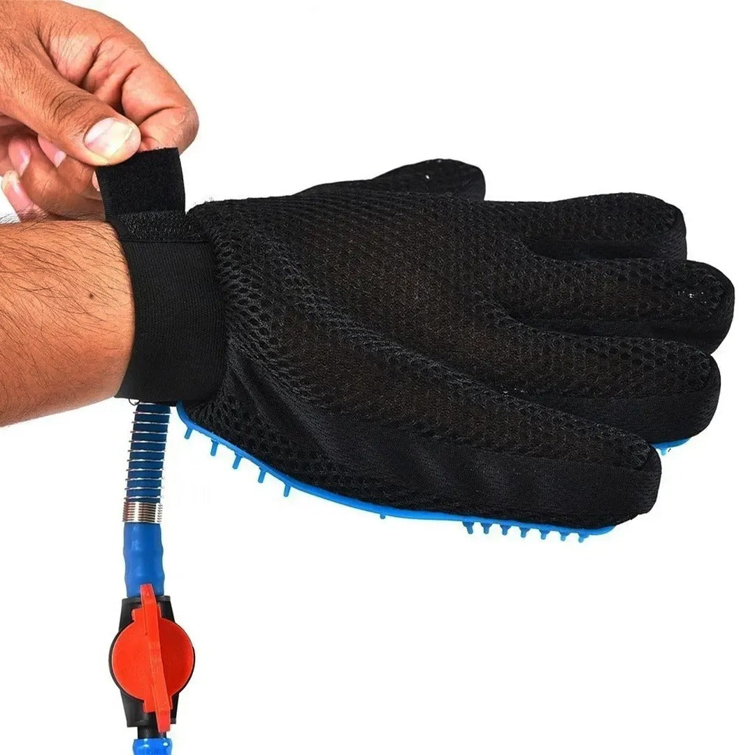 valcro closing glove to adjust fitting